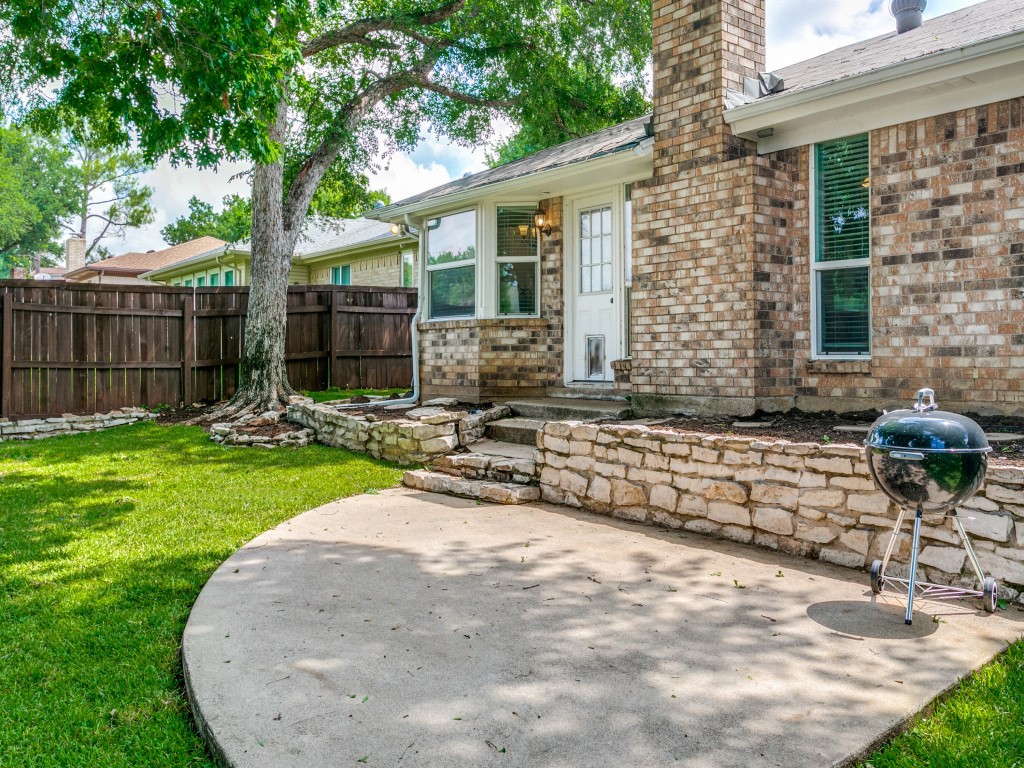1605 Bedford Oaks Drive Bedford TX 76021