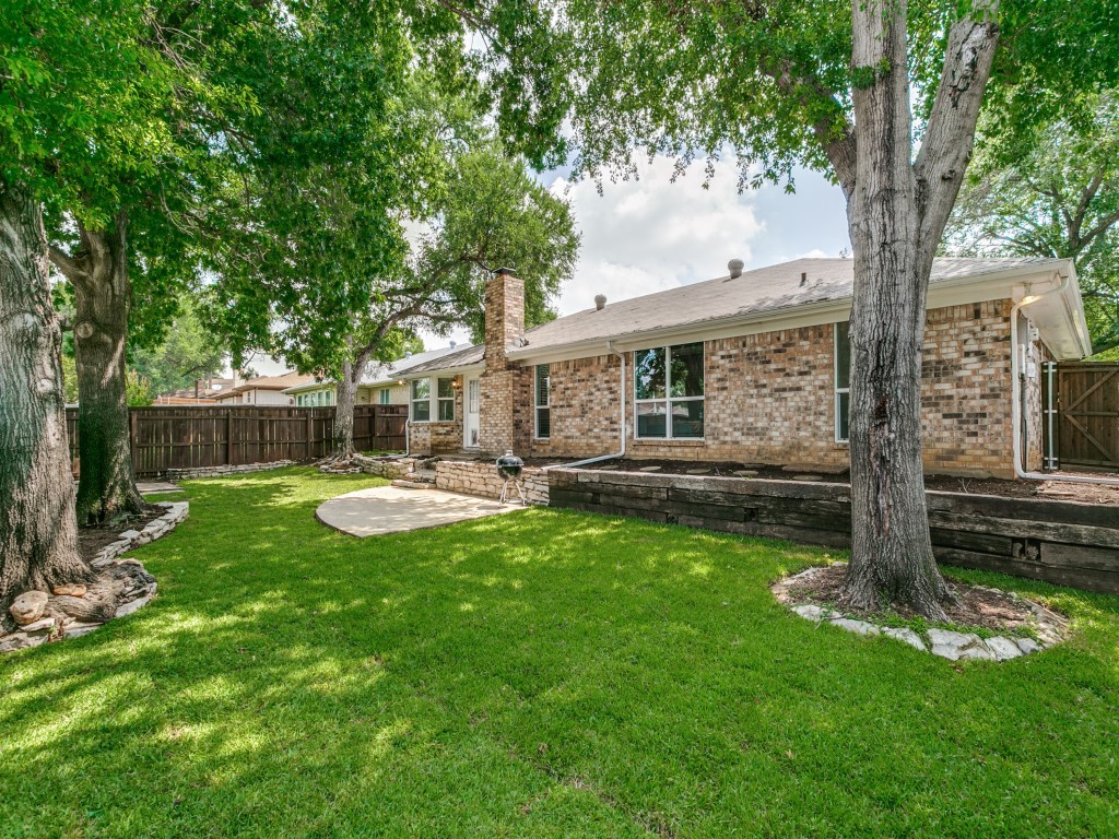 1605 Bedford Oaks Drive Bedford TX 76021