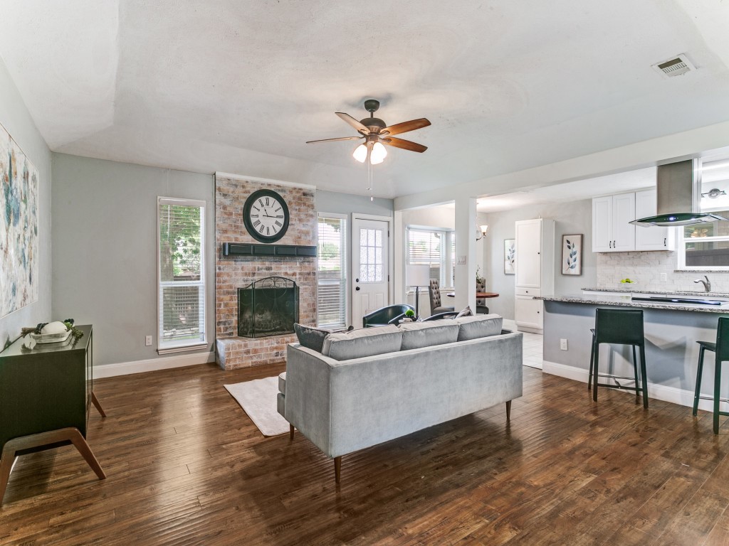 1605 Bedford Oaks Drive Bedford TX 76021