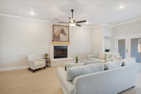512 Courtney Drive Sherman TX 75092