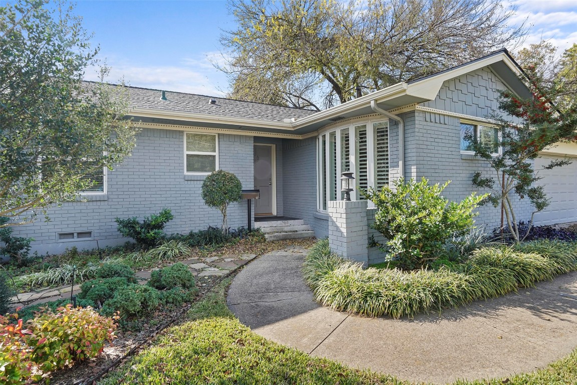 3686 Norcross Lane Dallas TX 75229