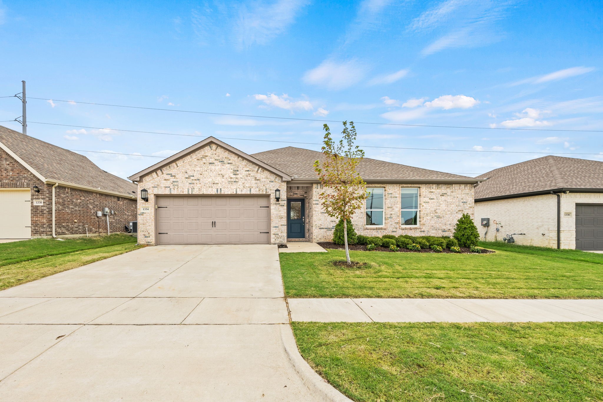 1334 Highpoint Circle Grand Prairie TX 75052