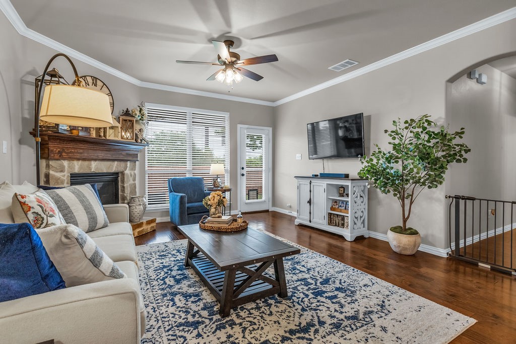 612 Sundrop Drive Little Elm TX 75068