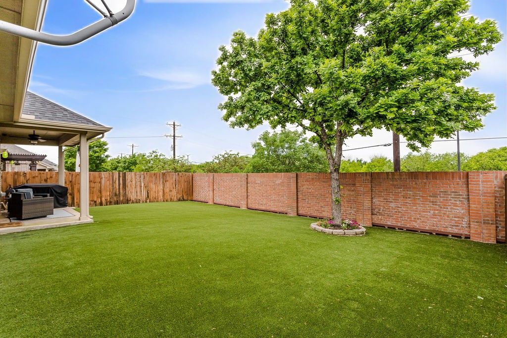 612 Sundrop Drive Little Elm TX 75068