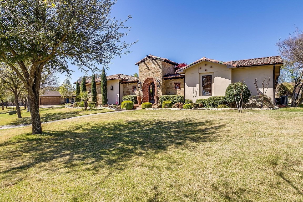 716 Flamingo Circle Burleson TX 76028