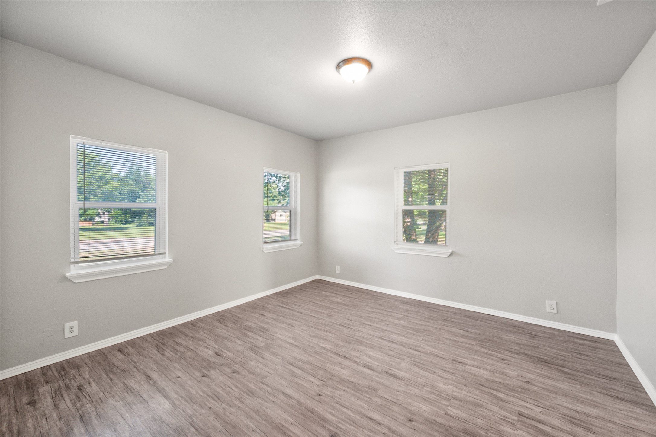 517 S 3rd Street Corsicana TX 75110