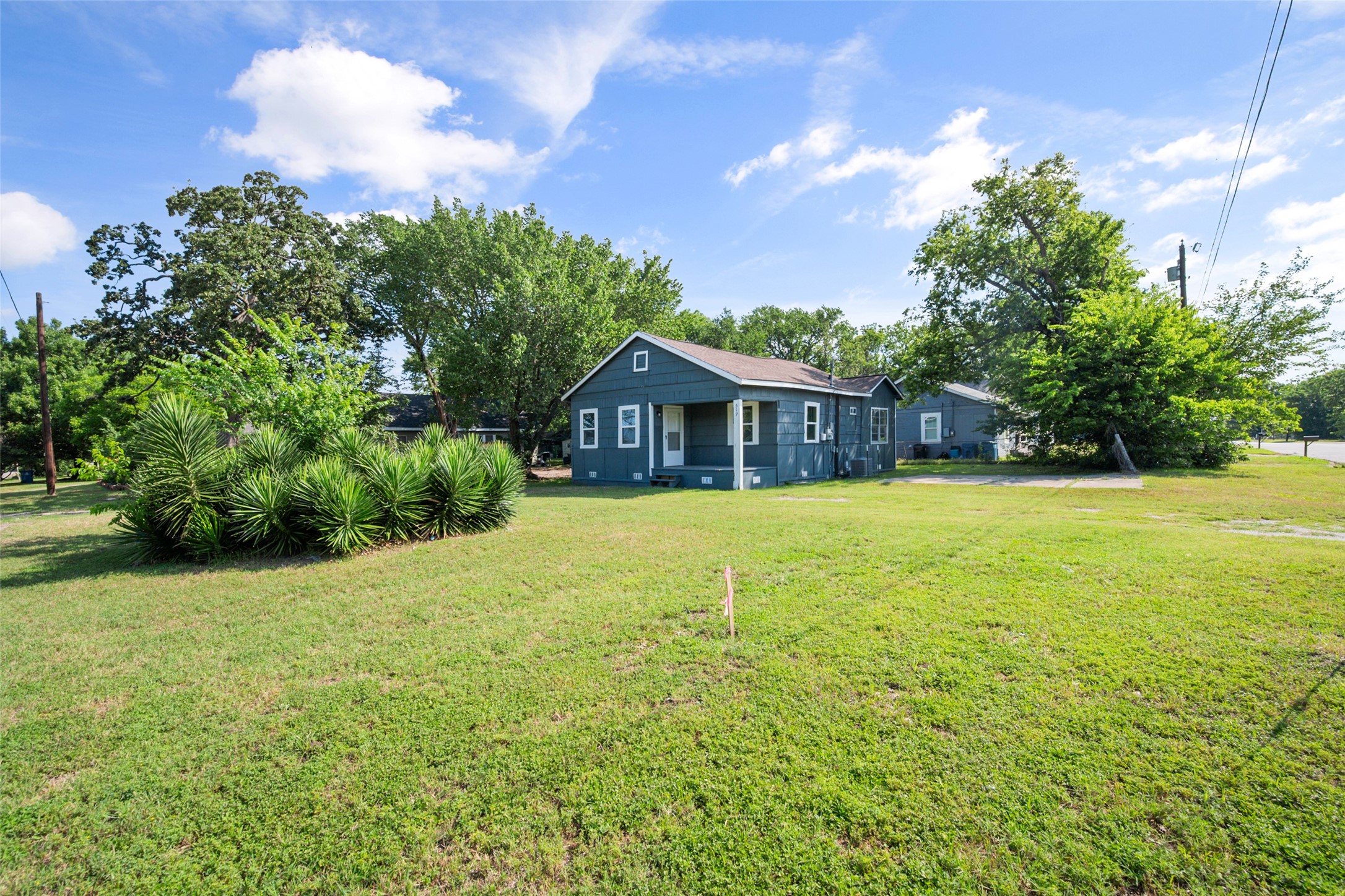 517 S 3rd Street Corsicana TX 75110