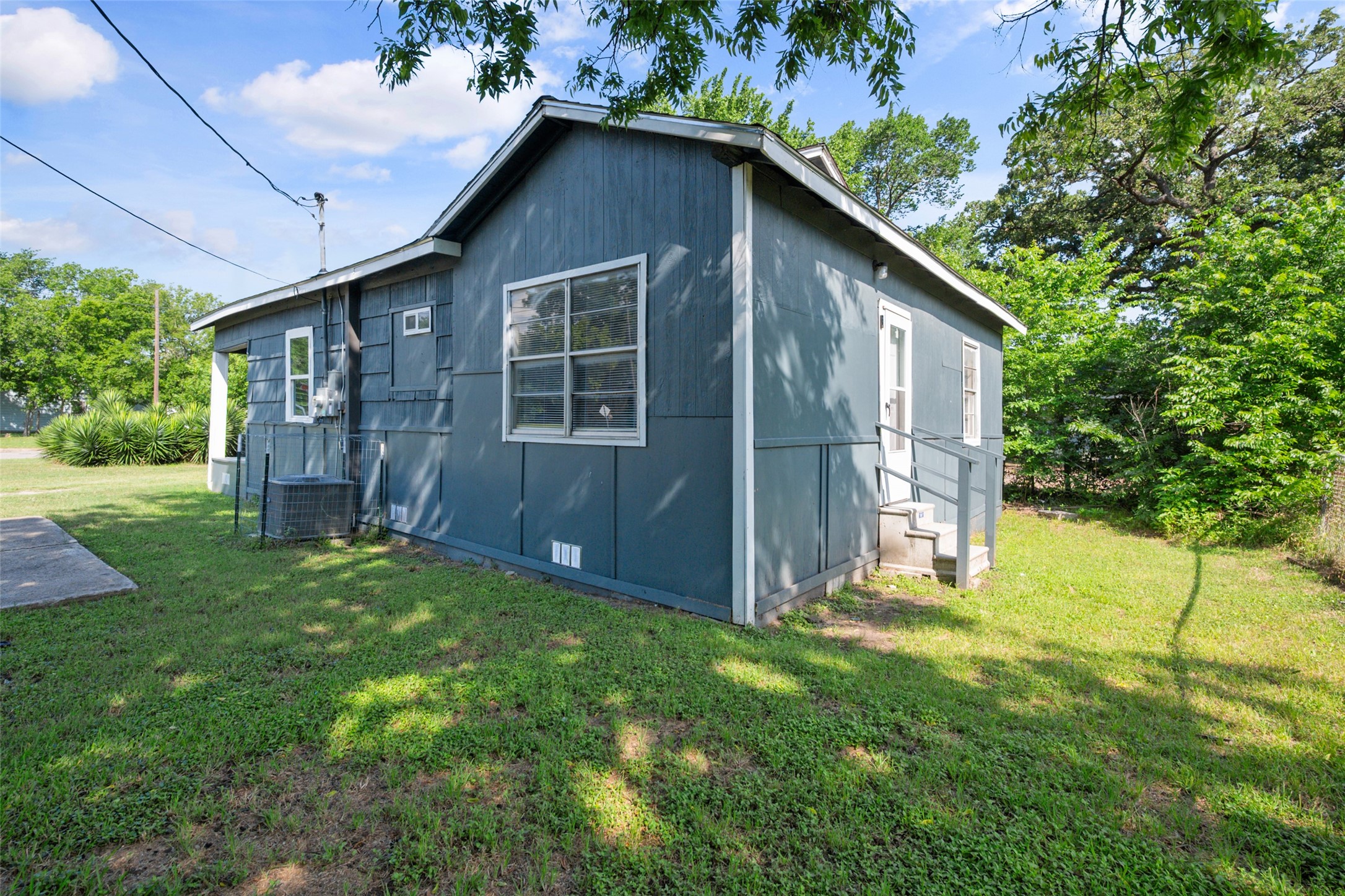 517 S 3rd Street Corsicana TX 75110