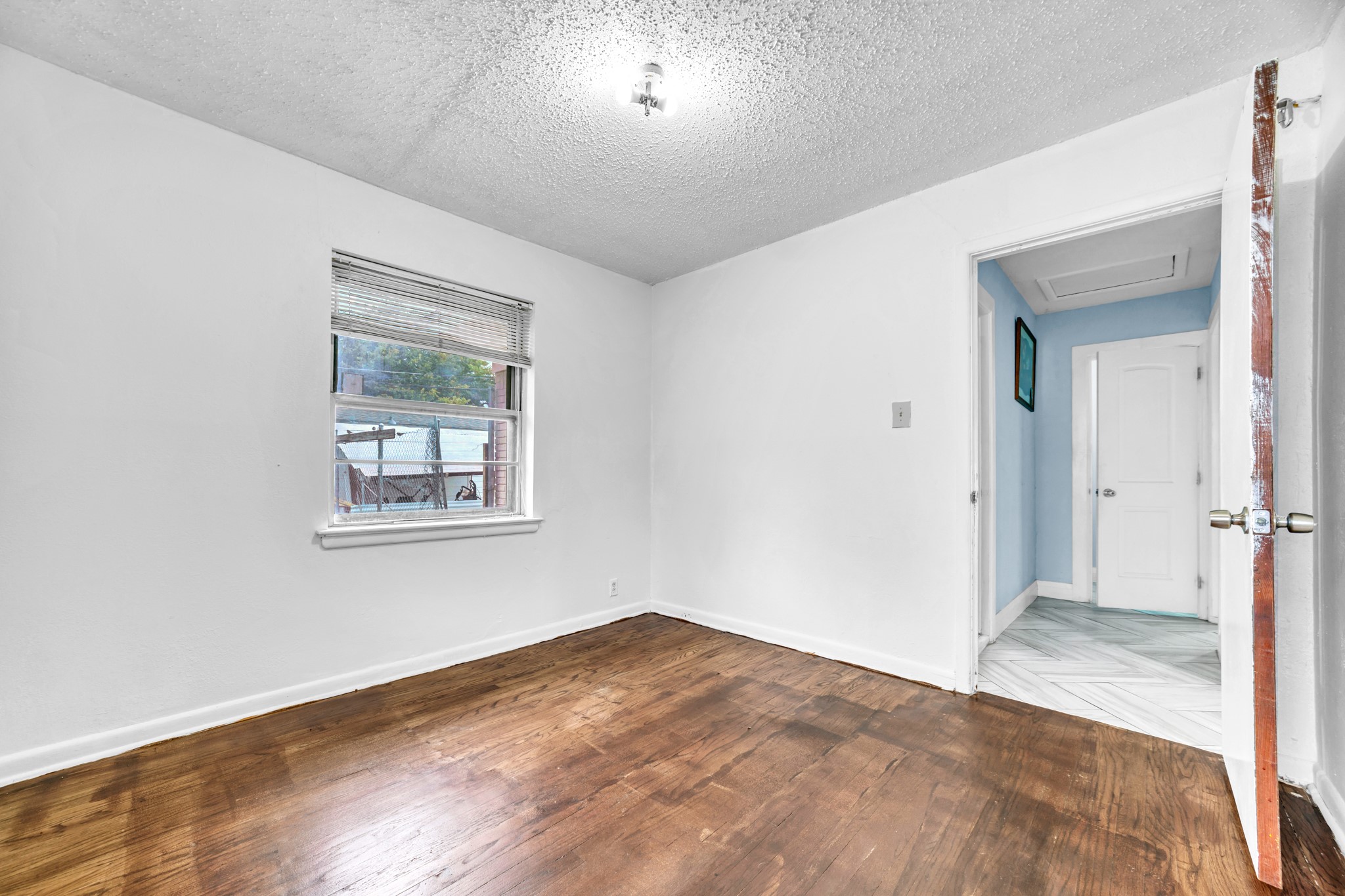 1614 Briarwood Lane Irving TX 75061