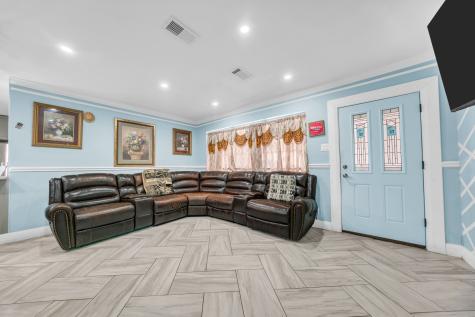 1614 Briarwood Lane Irving TX 75061