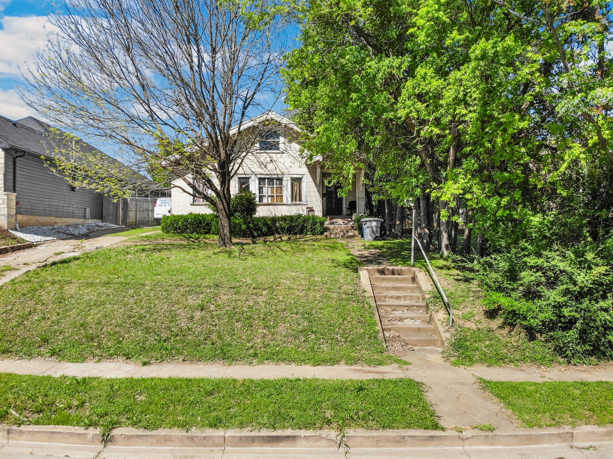 613 N Ewing Avenue Dallas TX 75203