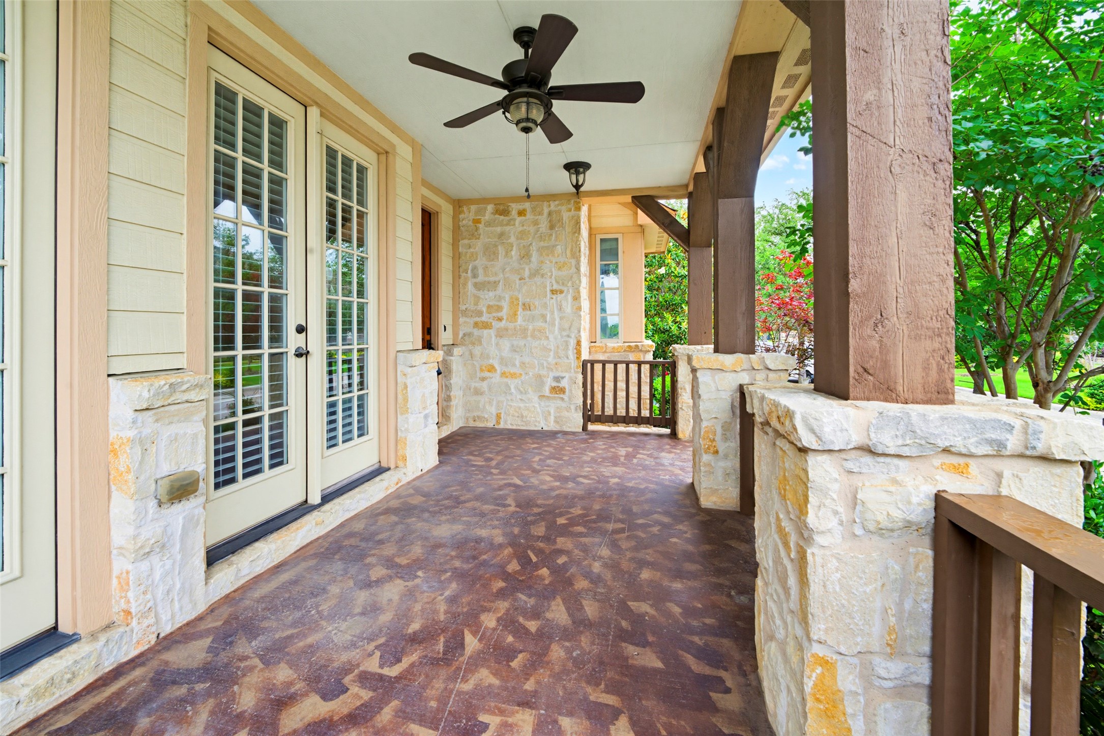 2201 Austin Waters Carrollton TX 75010