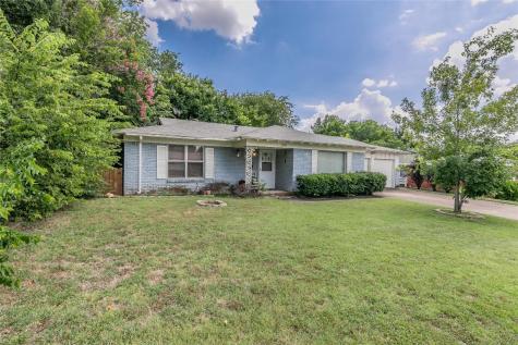 216 Bedford Court E Bedford TX 76022