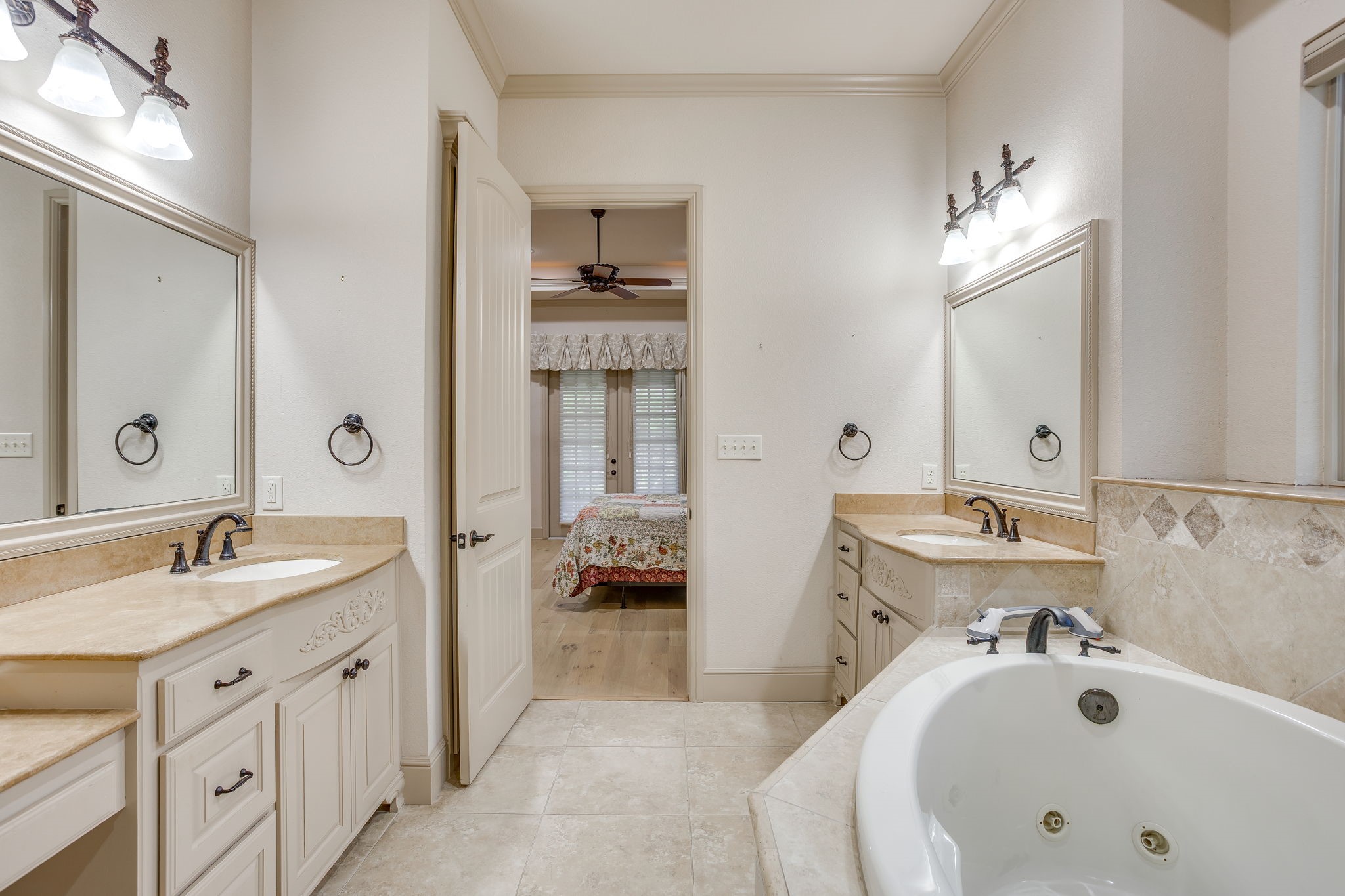 2304 Marseilles Court Granbury TX 76048