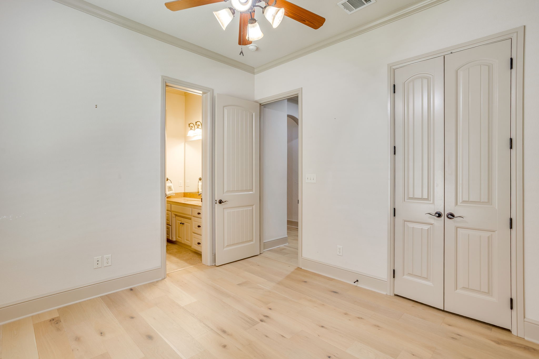 2304 Marseilles Court Granbury TX 76048