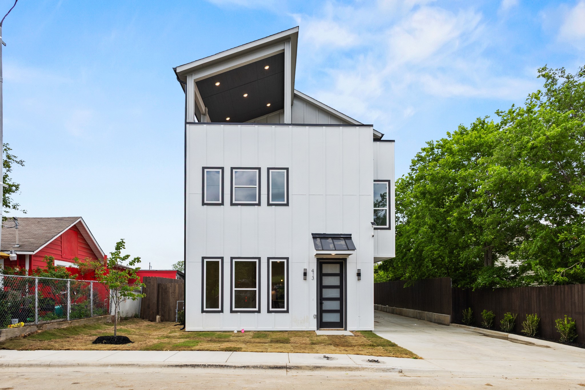 413 N Patton Avenue Dallas TX 75203