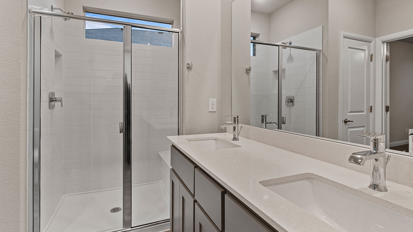 1437 Canterbury Trail Desoto TX 75115