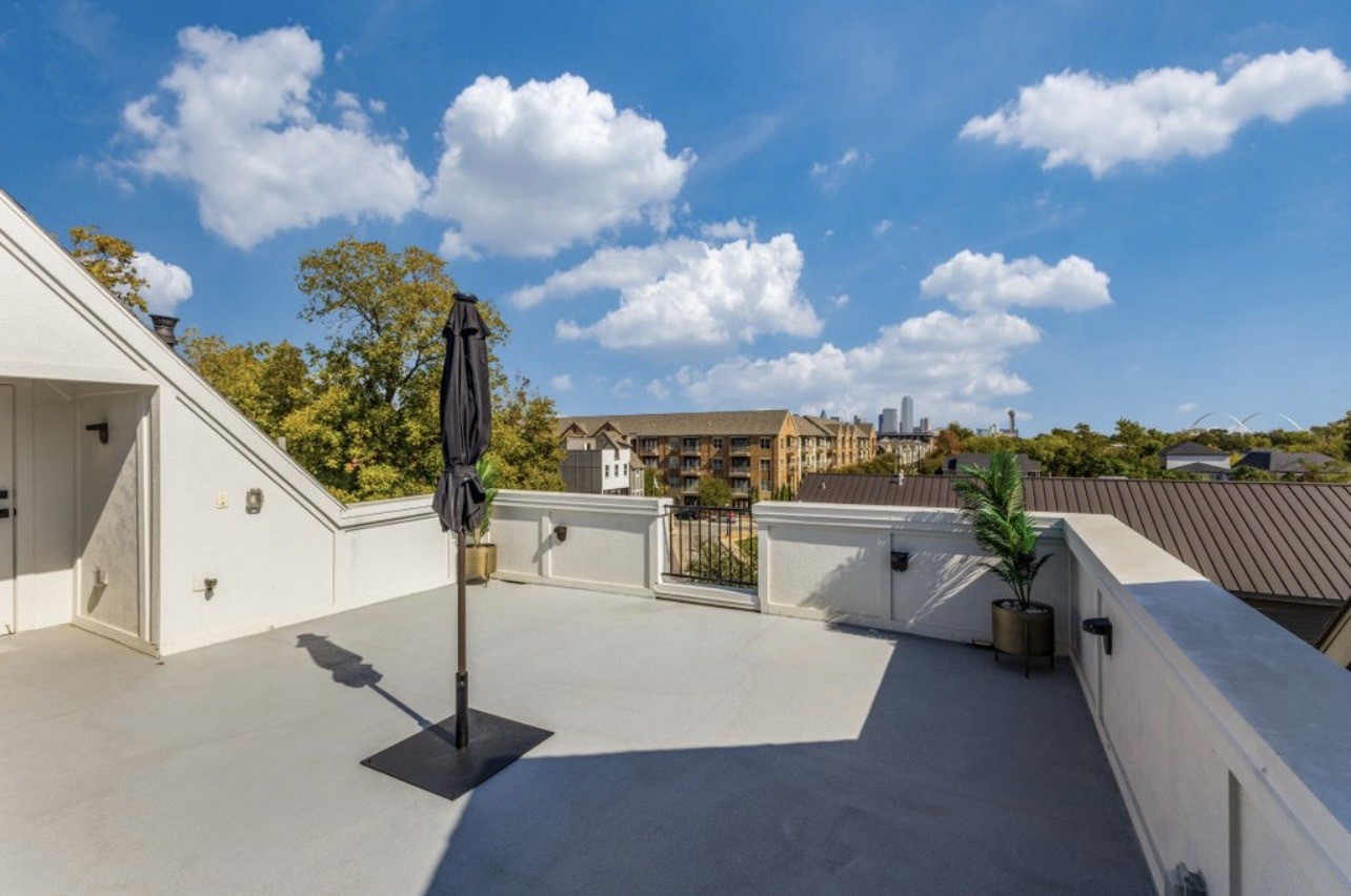 2649 La Altura Lane Dallas TX 75212