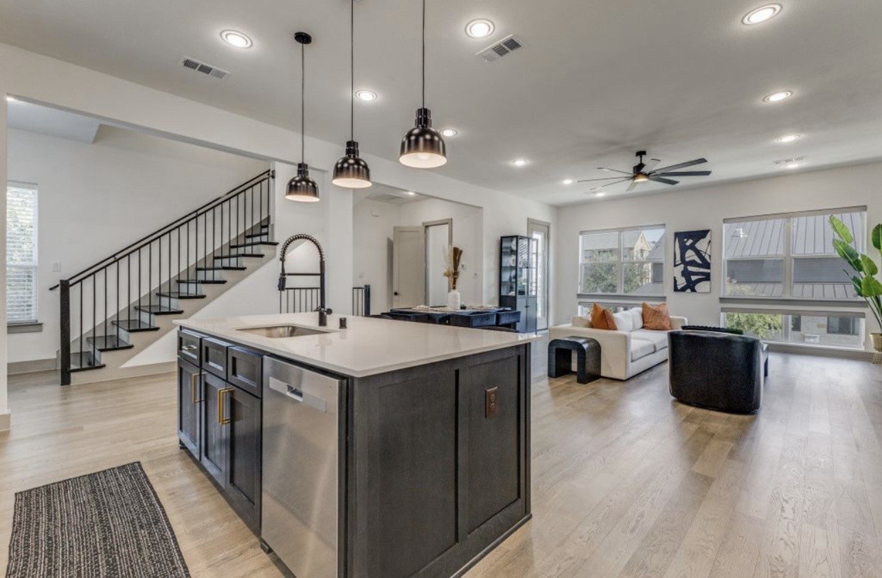 2649 La Altura Lane Dallas TX 75212