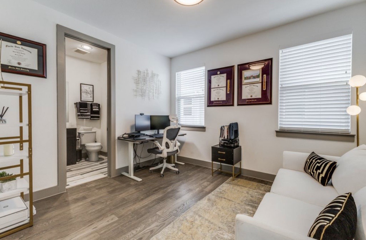 2649 La Altura Lane Dallas TX 75212