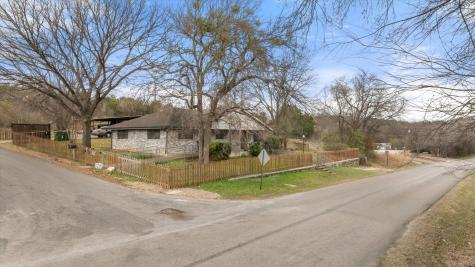 2708 Cedarhill Street Granbury TX 76048