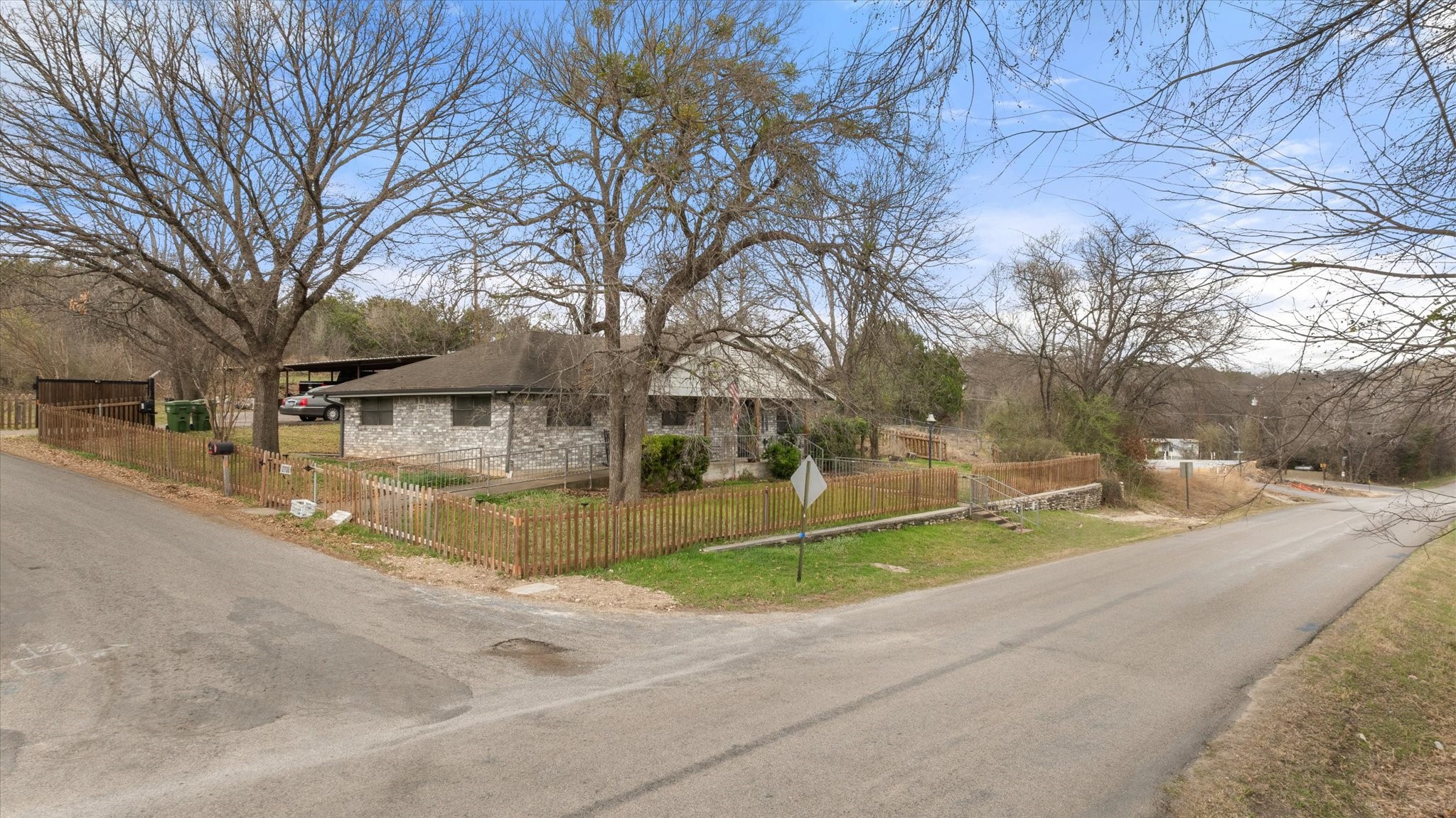 2708 Cedarhill Street Granbury TX 76048