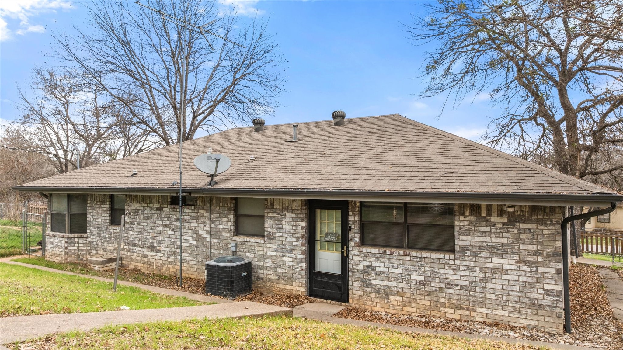 2708 Cedarhill Street Granbury TX 76048