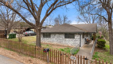 2708 Cedarhill Street Granbury TX 76048