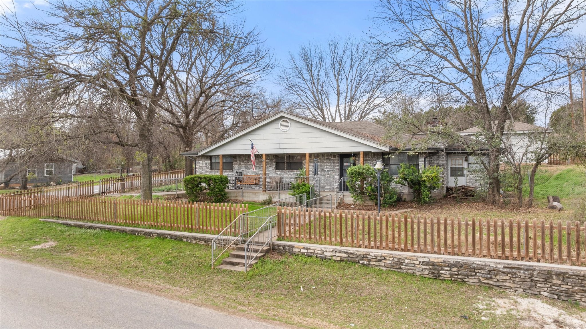 2708 Cedarhill Street Granbury TX 76048