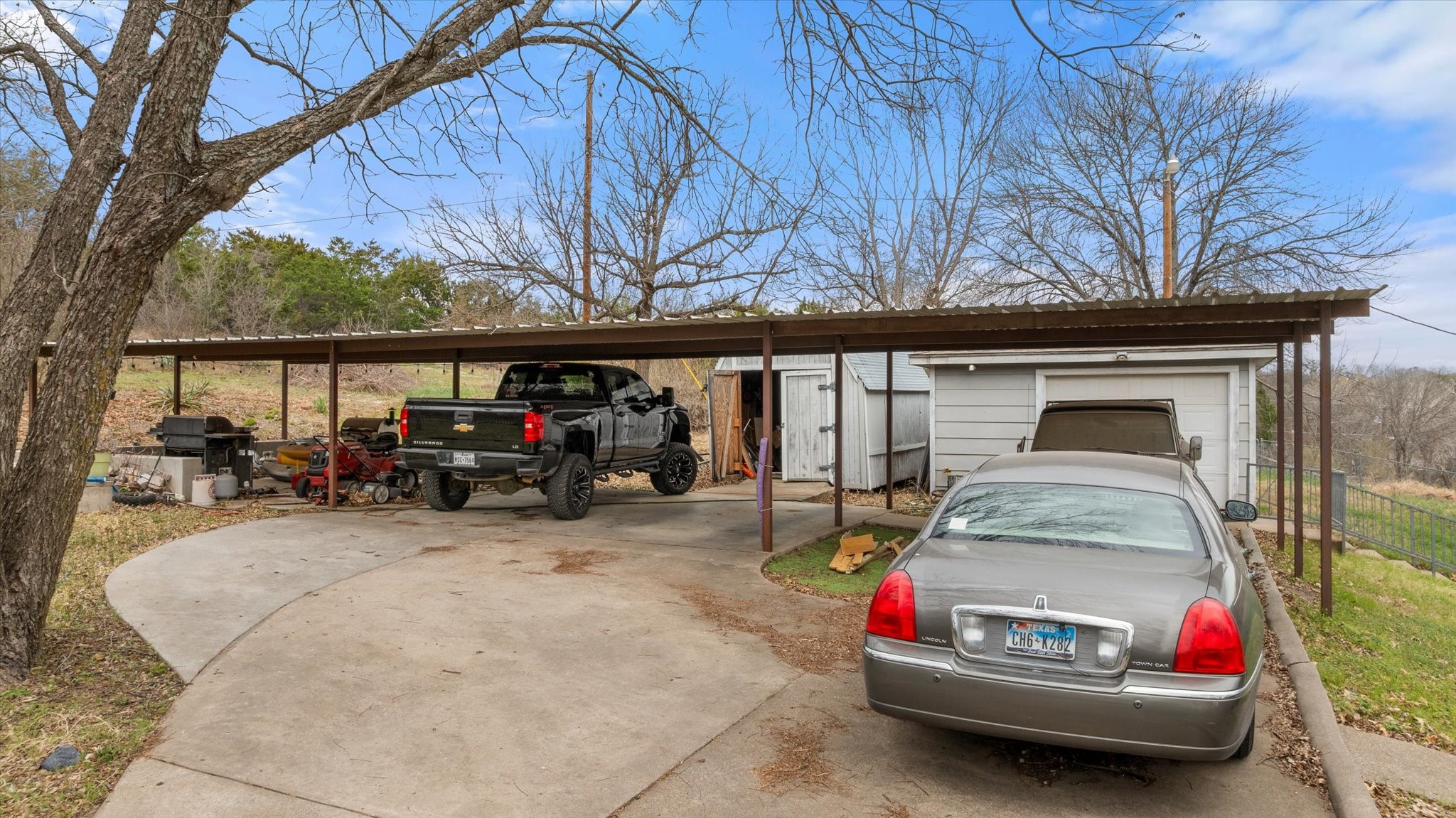 2708 Cedarhill Street Granbury TX 76048