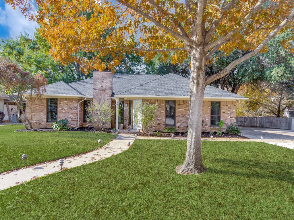 1091 Palm Court Mansfield TX 76063