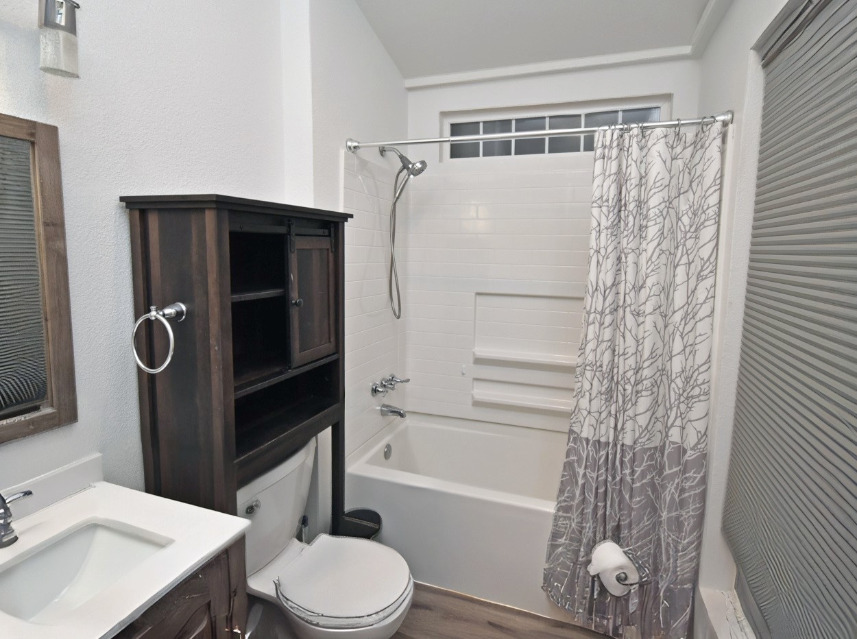 6435 N Fm 17 Yantis TX 75497