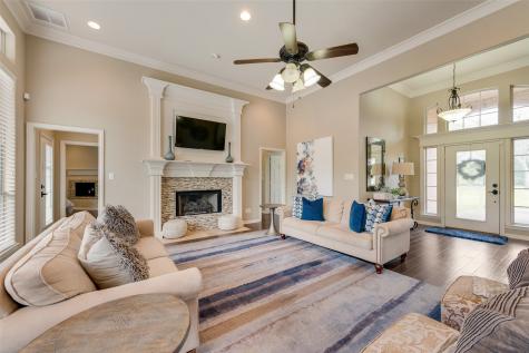 102 Dobbs Road Lake Dallas TX 76208
