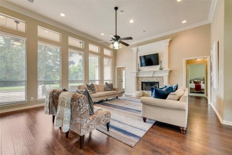 102 Dobbs Road Lake Dallas TX 76208