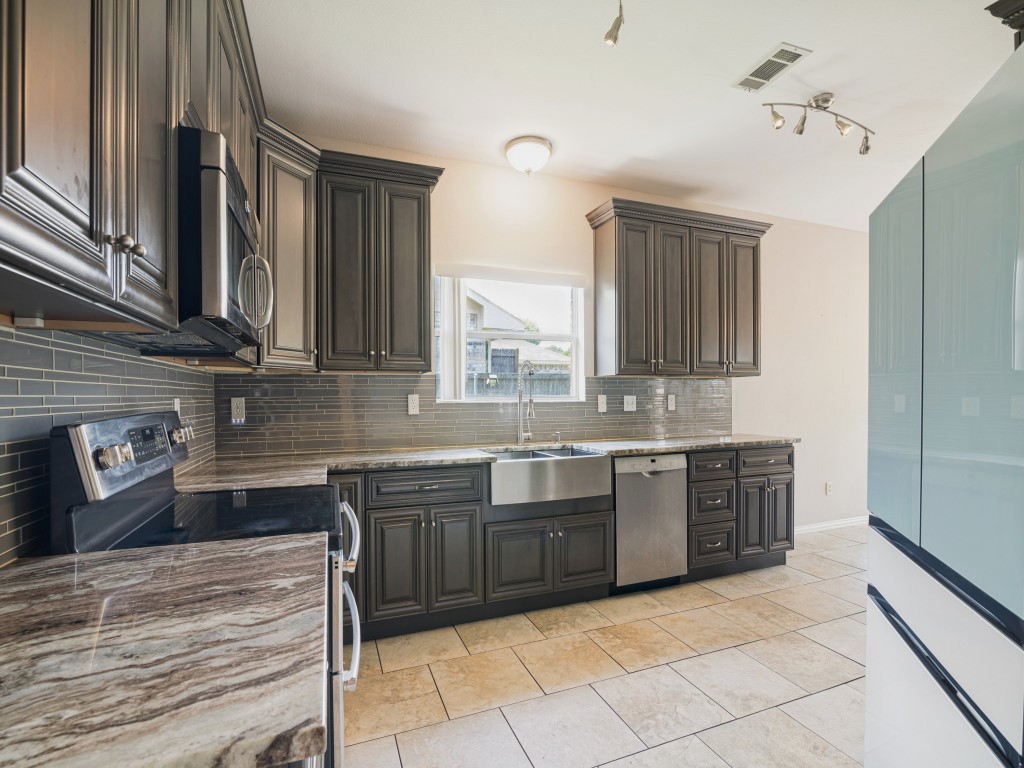 6905 Foxglove Trail Sachse TX 75048