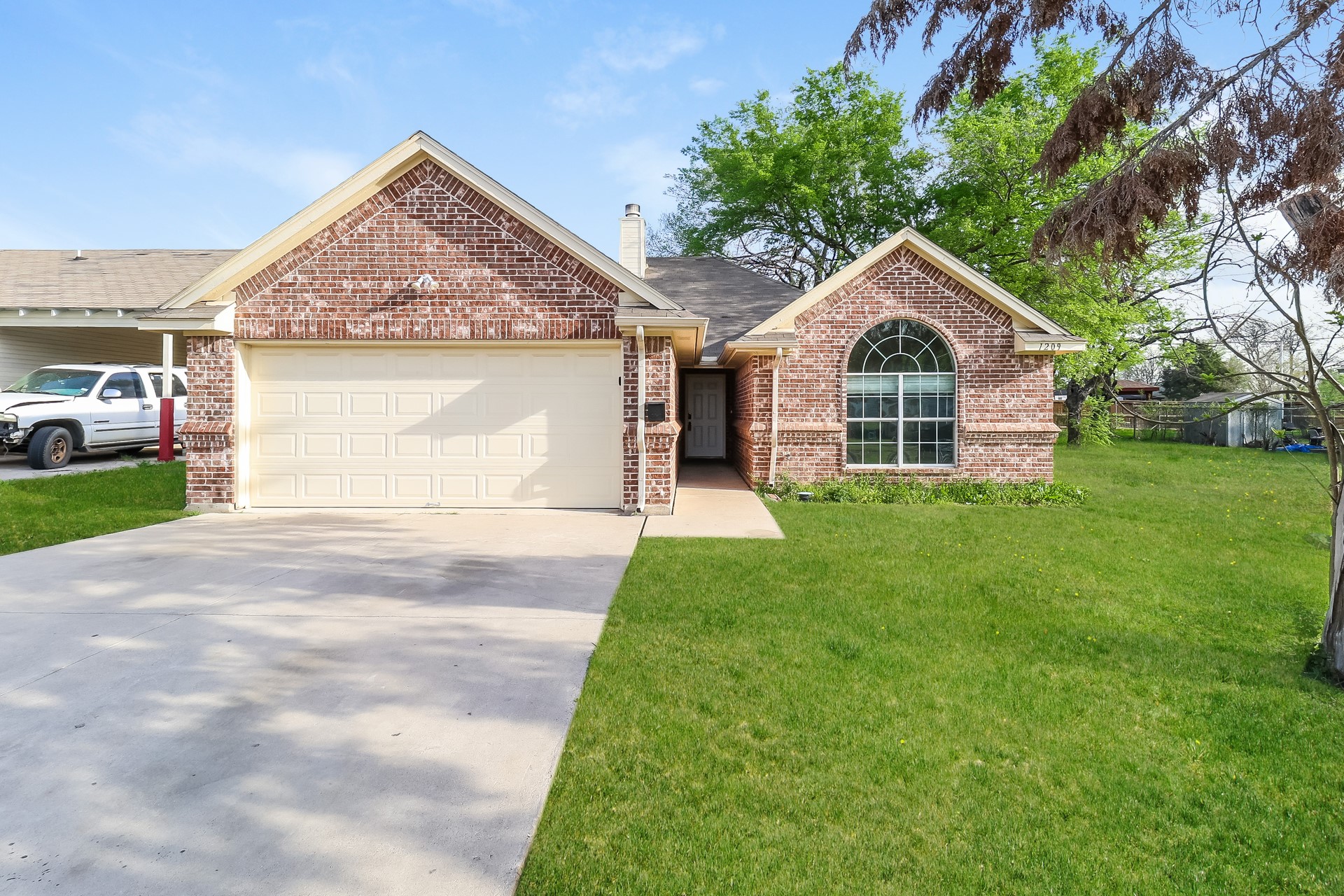 1209 Stella Street Fort Worth TX 76104
