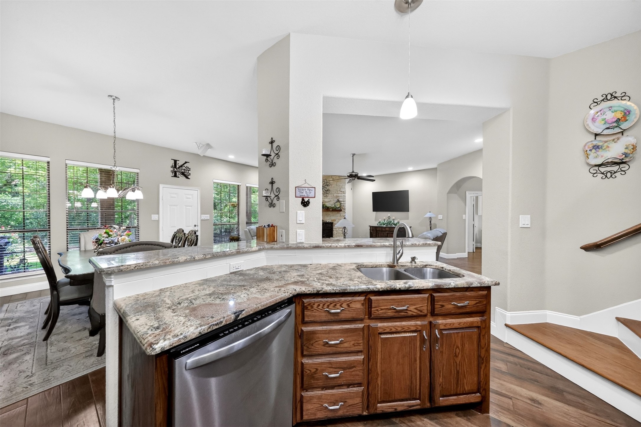 114 Oak Branch Trail Waxahachie TX 75167