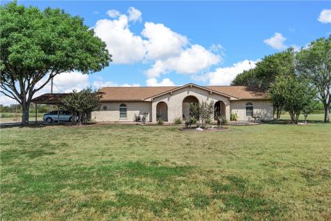 1061 Highway 31 Axtell TX 76624
