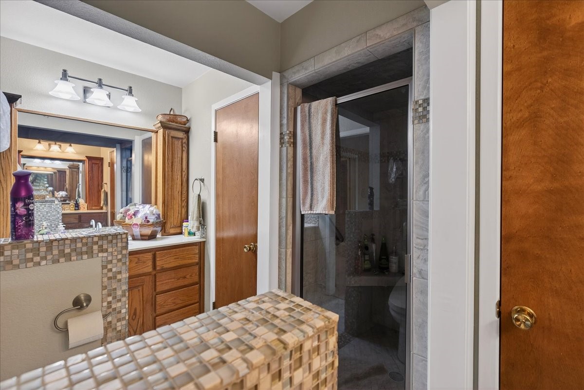 1808 E Cedar Elm Drive Arlington TX 76012