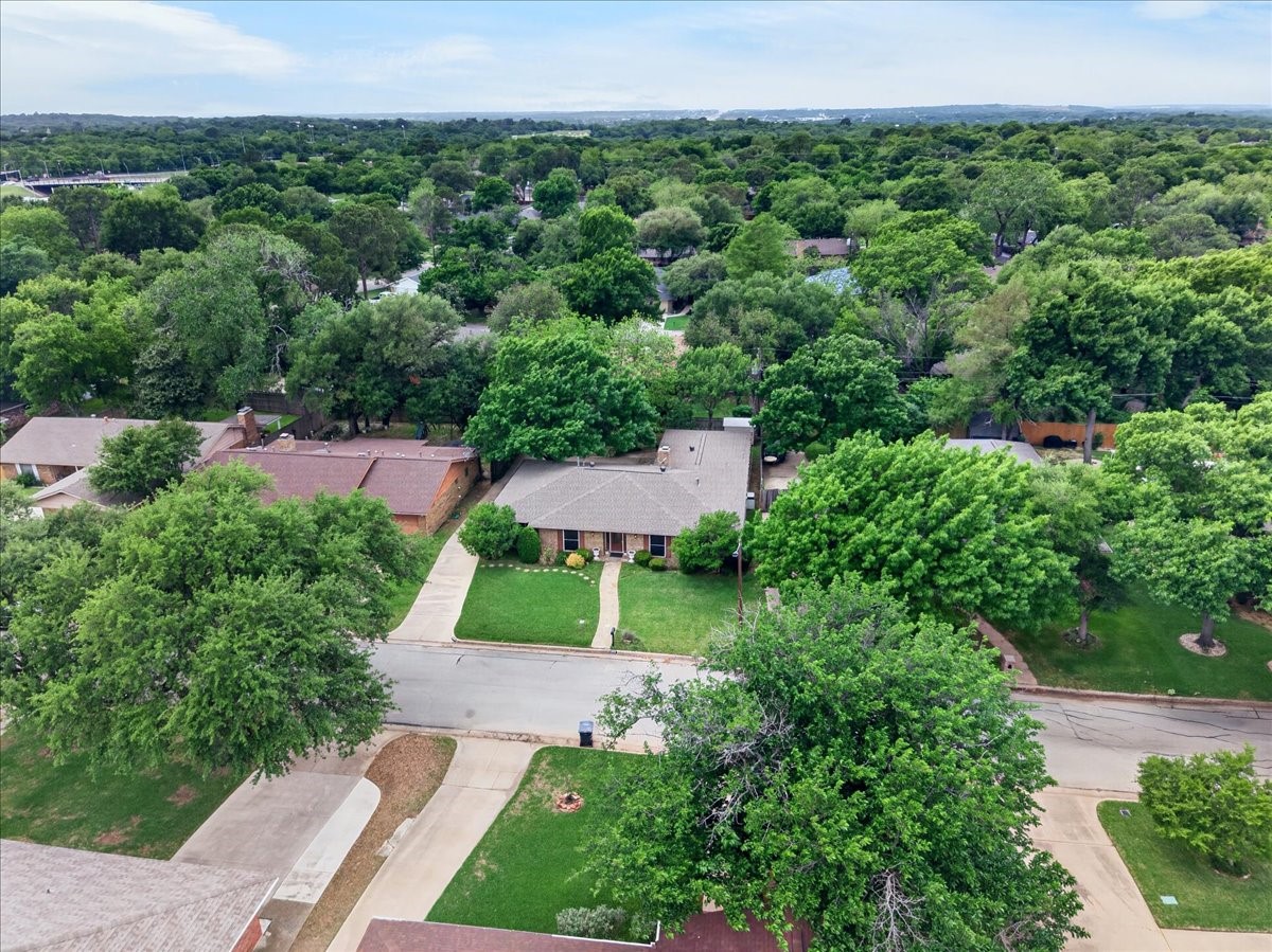1808 E Cedar Elm Drive Arlington TX 76012