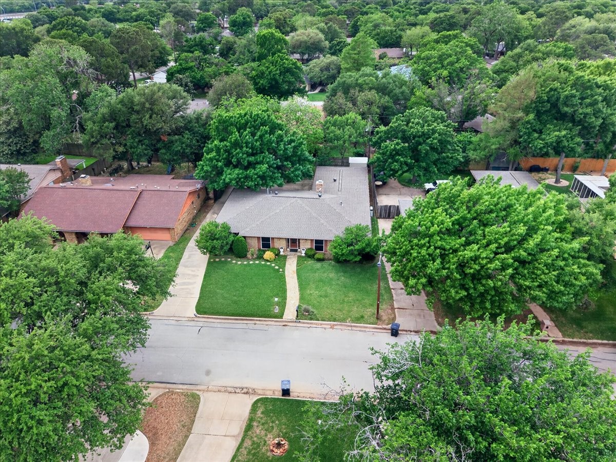 1808 E Cedar Elm Drive Arlington TX 76012
