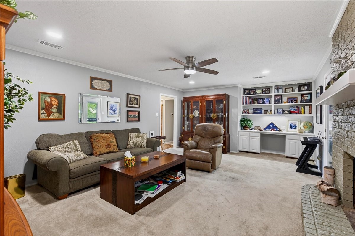 1808 E Cedar Elm Drive Arlington TX 76012