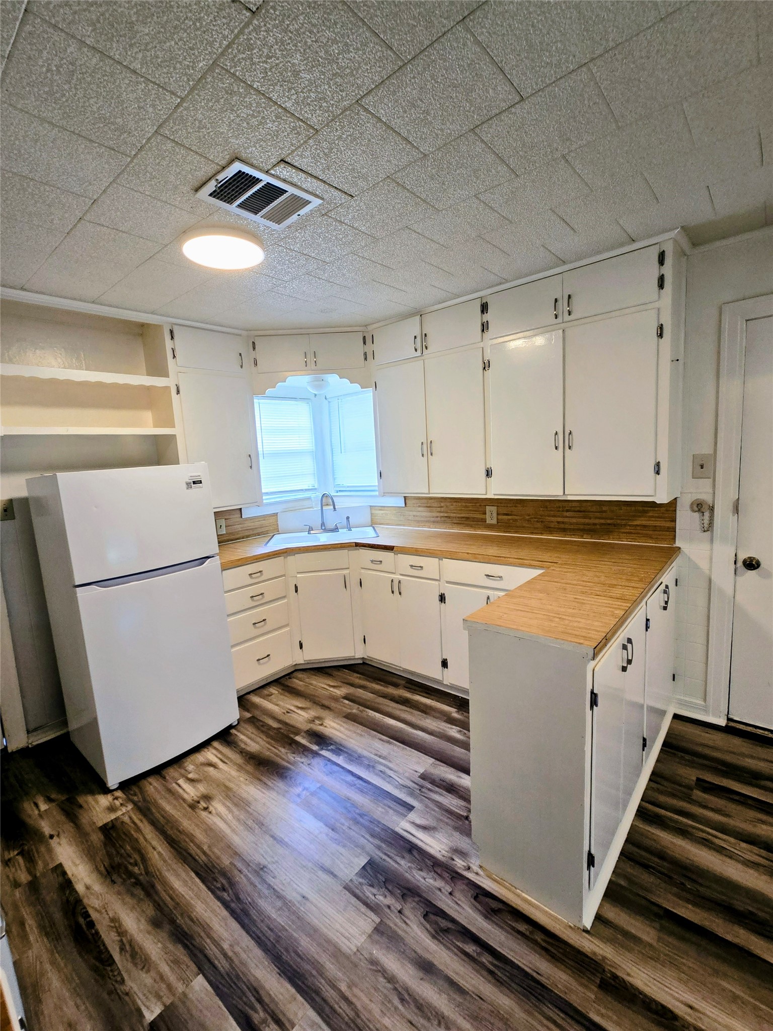1813 Throckmorton Street Gainesville TX 76240