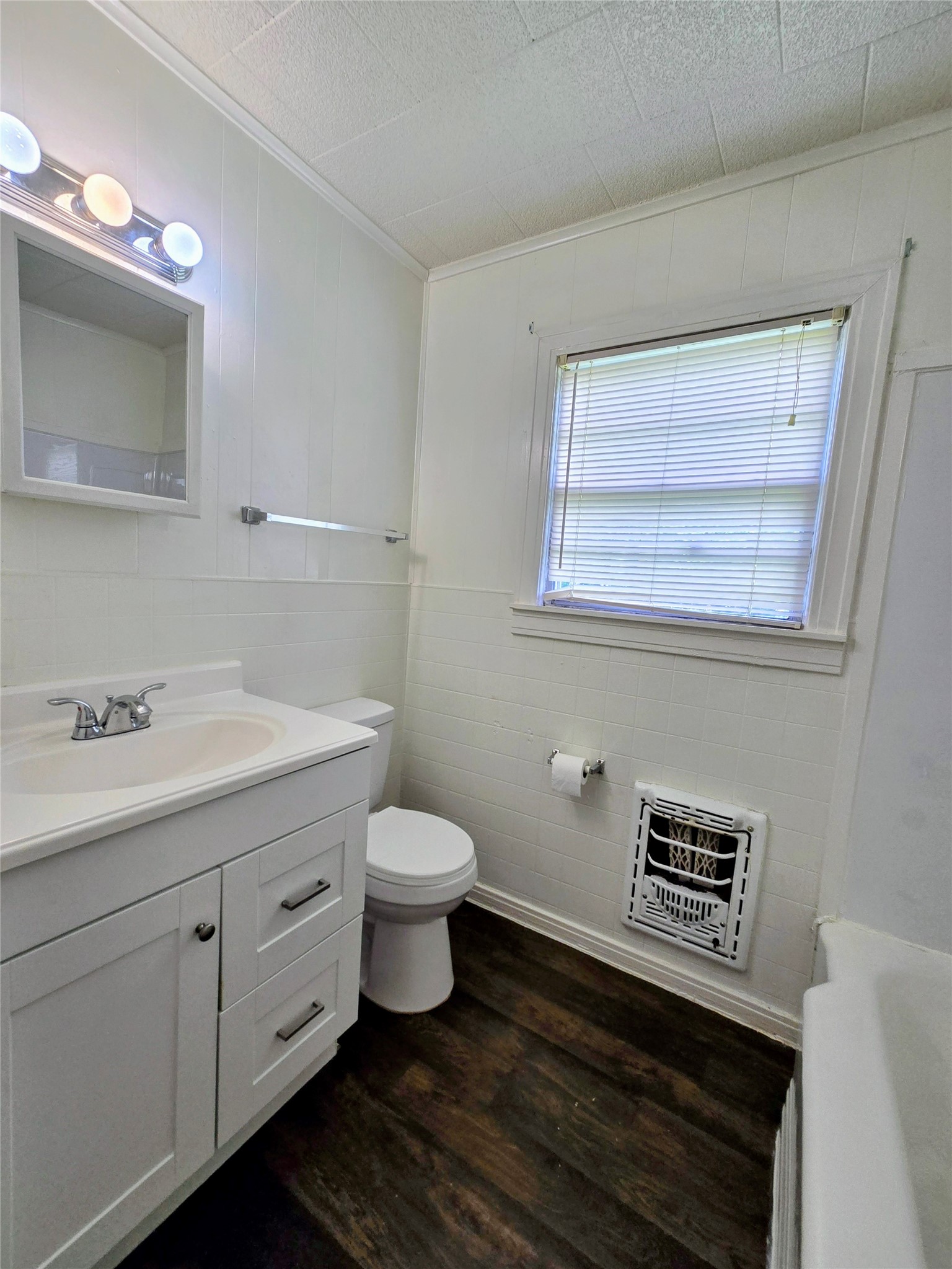 1813 Throckmorton Street Gainesville TX 76240