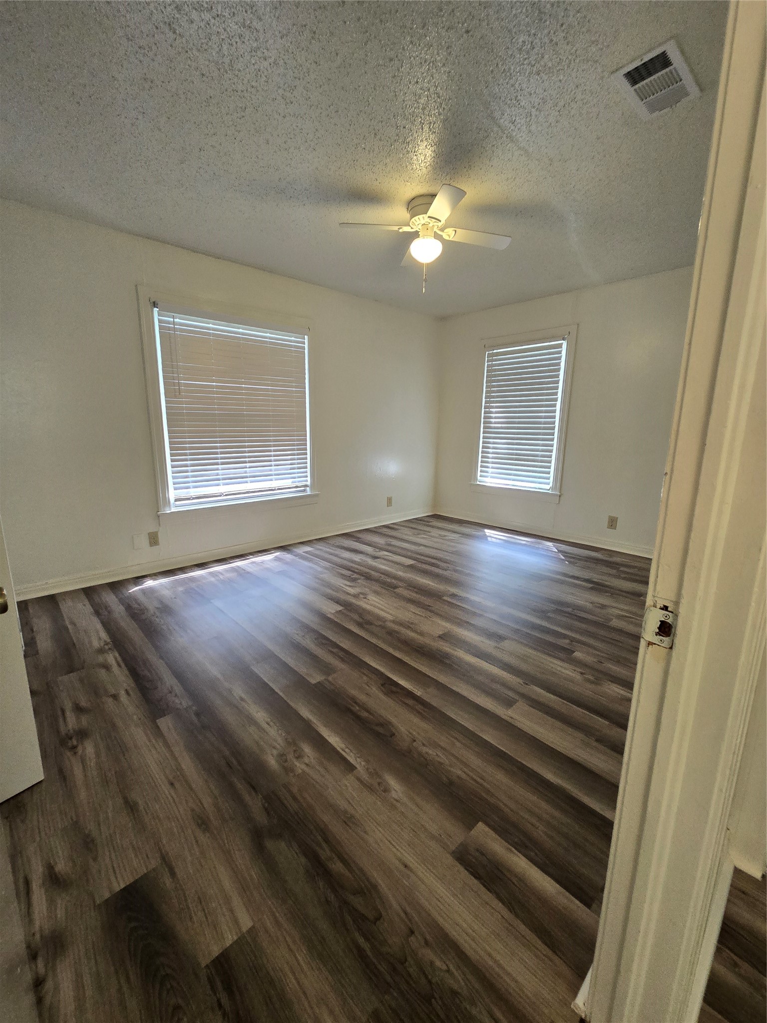 1813 Throckmorton Street Gainesville TX 76240