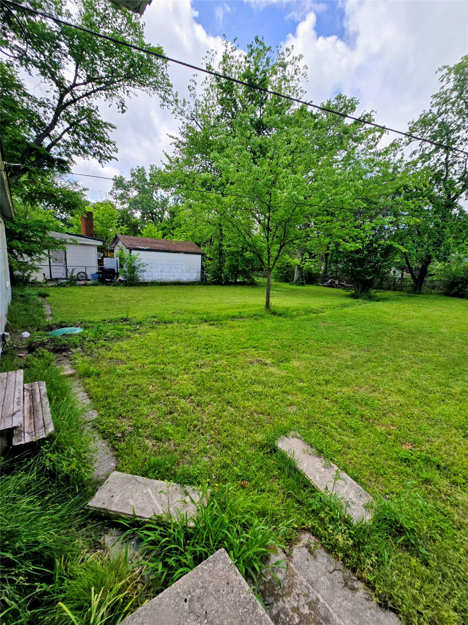 1813 Throckmorton Street Gainesville TX 76240