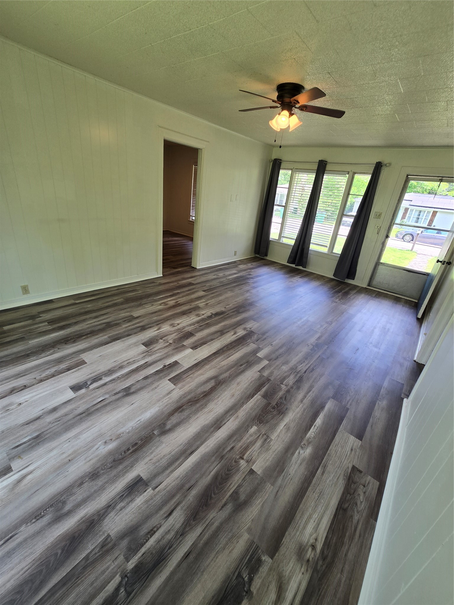 1813 Throckmorton Street Gainesville TX 76240