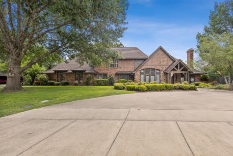 905 Country Club Road Cleburne TX 76033