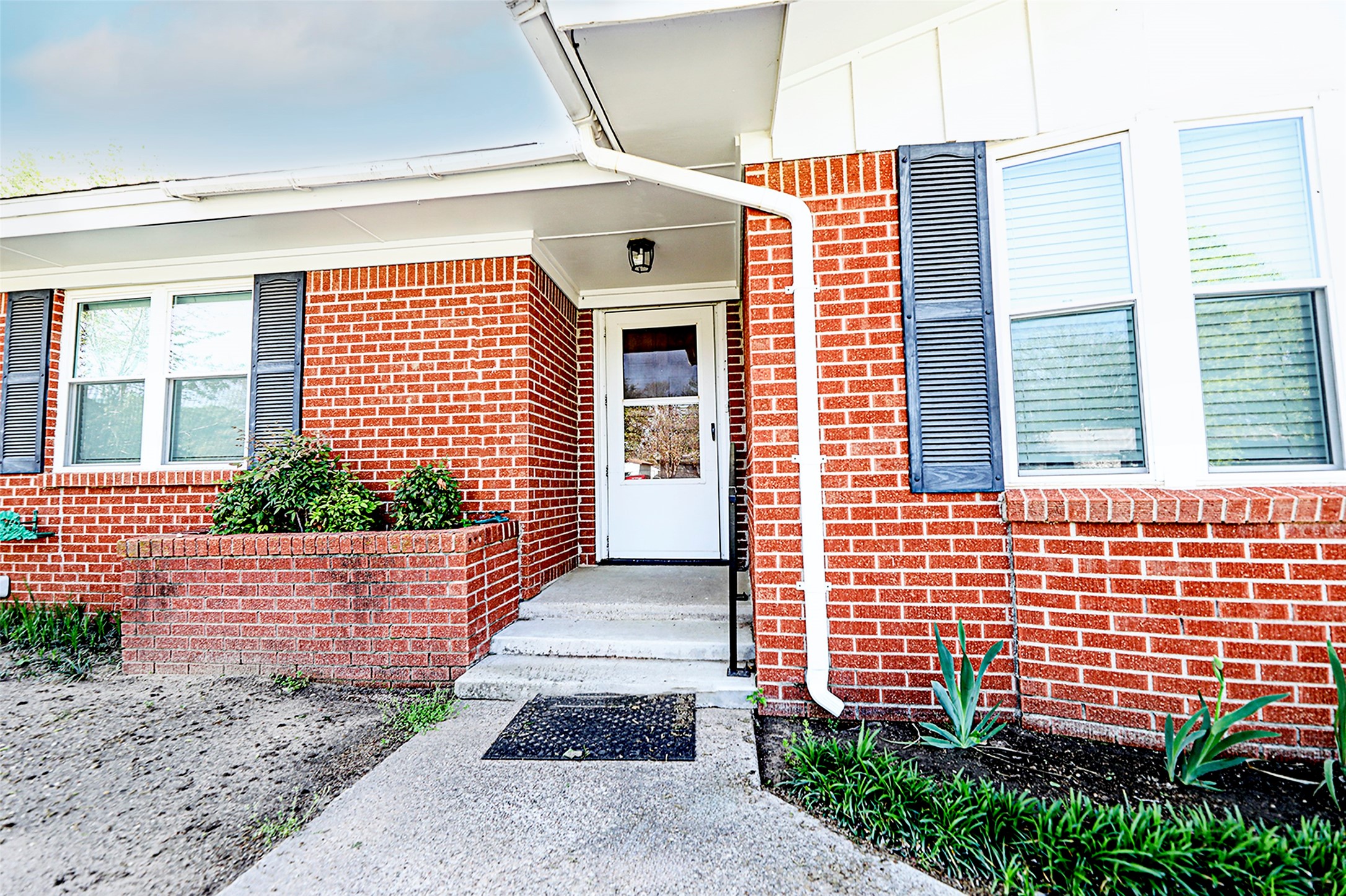 1209 Pebble Street Bowie TX 76230