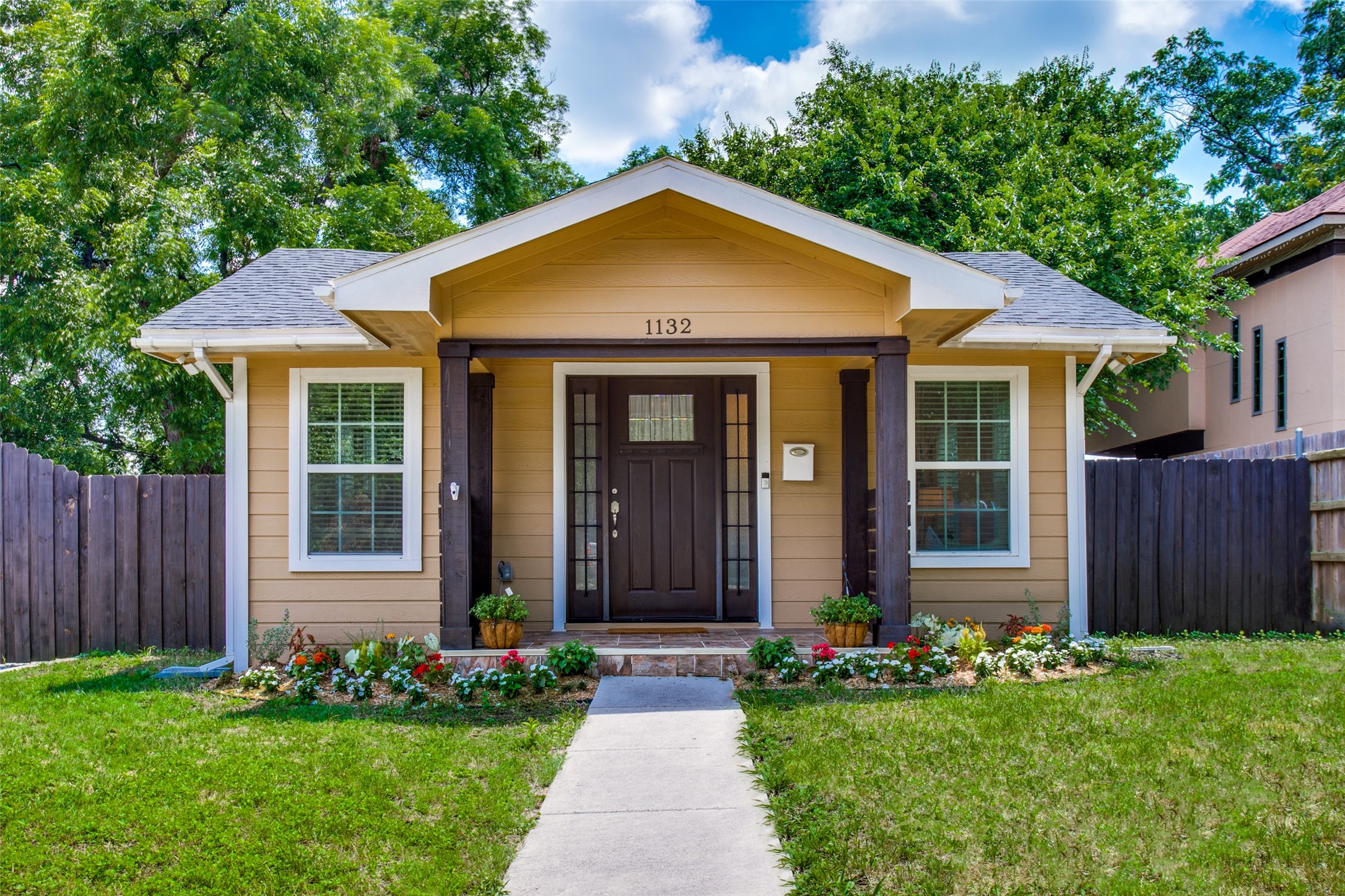 1132 S Marlborough Avenue Dallas TX 75208